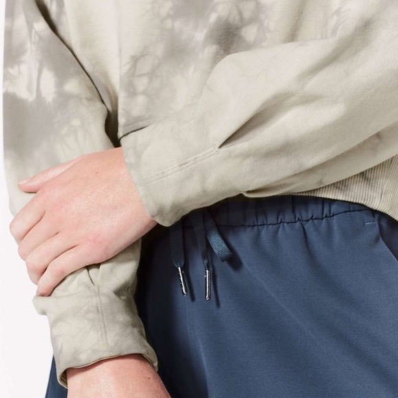 Lululemon It’s A Wash Longsleeve size 2 - Picture 4 of 9